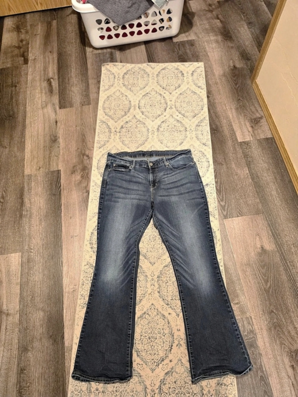 Rock & Republic Boot Cut Jeans Blue